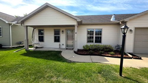 4-407 East Ave, Belleville, WI, 53508-9037 | Card Image