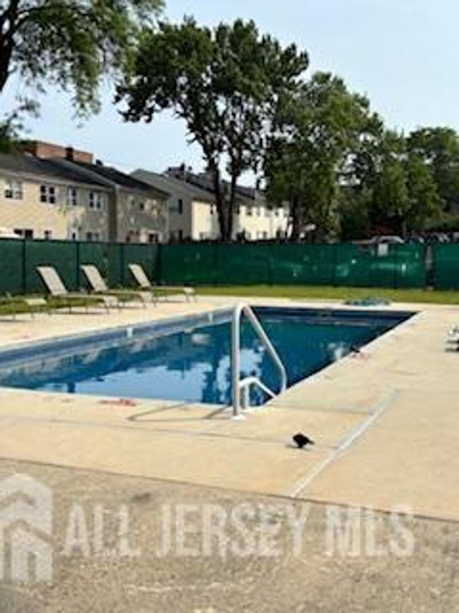 318 High St, Townhouse with 3 bedrooms, 2 bathrooms and null parking in Perth Amboy NJ | Image 37