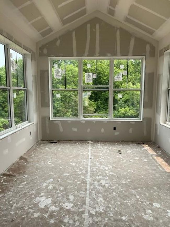 Sun Room | Image 19