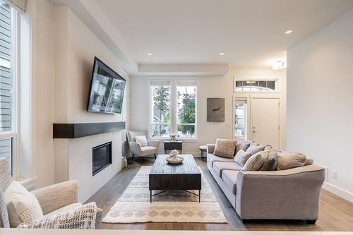2136 164a St, Surrey, BC, V3Z0V5 | Card Image