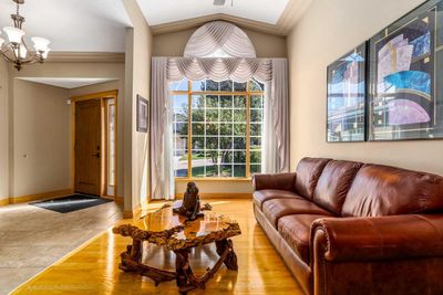 244 Country Hills Crt Nw, House detached with 5 bedrooms, 4 bathrooms and 4 parking in Calgary AB | Image 3