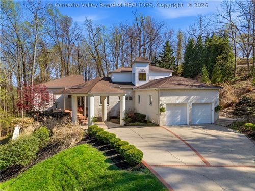 11 Chatwood Rd, Charleston, WV, 25304-2764 | Card Image