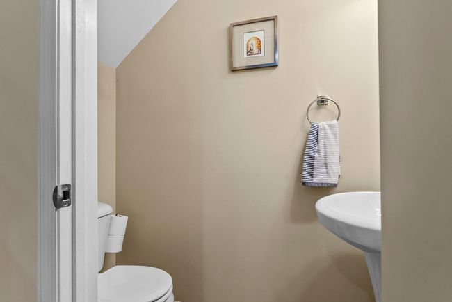 Main Floor 1/2 Bath | Image 19