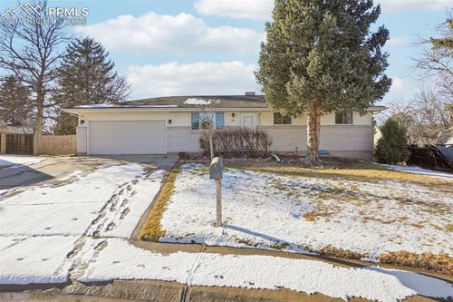 351 S Peoria Circle, Aurora, CO, 80012 | Card Image