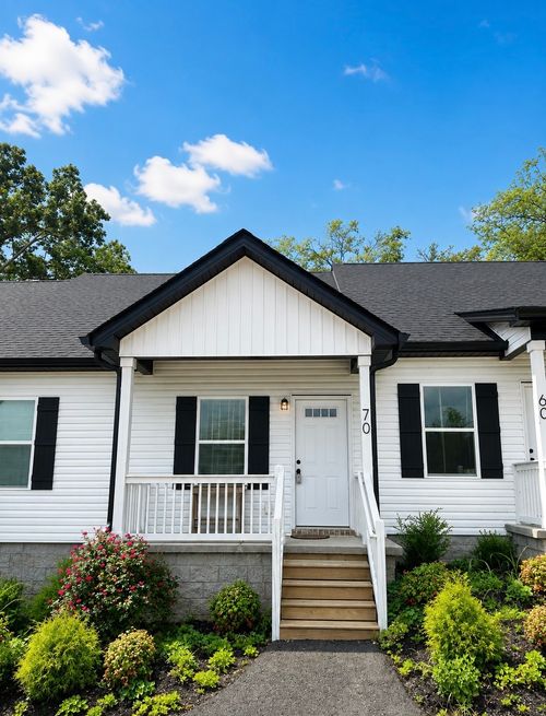 70 Five Oaks Ln, Hartsville, TN, 37074-2017 | Card Image