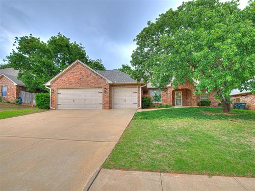 736 Martina Ln, Edmond, OK, 73034-1102 | Card Image