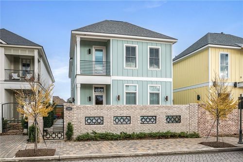 560 Bocage Ct, Covington, LA, 70433-8160 | Card Image