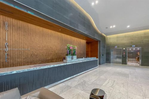 apt-2204-88 Sw 7th St, Miami, FL, 33130-3766 | Card Image