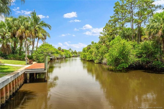 1339 Se Coral Reef St, House other with 3 bedrooms, 2 bathrooms and 2 parking in Port Saint Lucie FL | Image 10