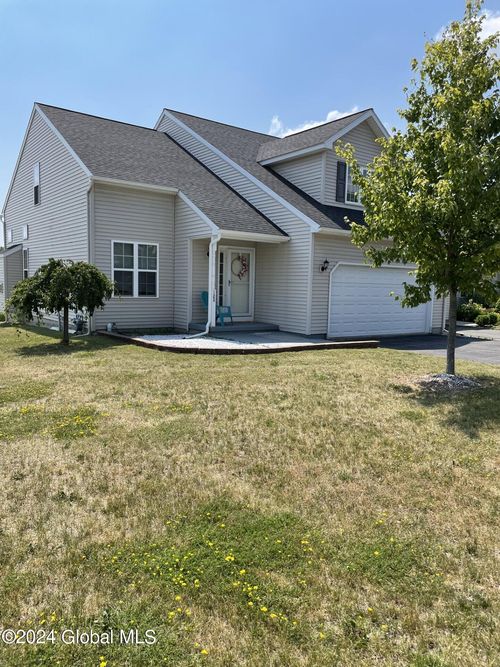 12 Pointe West Dr, Halfmoon, NY, 12065 | Card Image