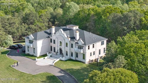 37 Robbins Rd, MILLSTONE TOWNSHIP, NJ, 08510-1715 | Card Image