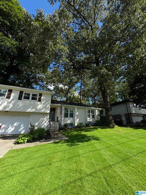 2221 Rocky Ridge Rd, Vestavia Hills, AL, 35216-4415 | Card Image