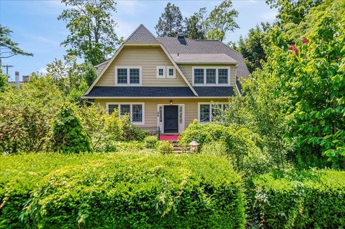 34 Elm St, Spring Valley, NY, 10977-3303 | Card Image