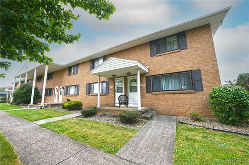 1707 Orchard Park Rd, West Seneca, NY, 14224-4628 | Card Image