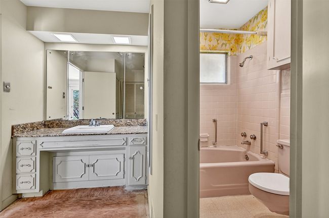 1201 Dundale Cir, House other with 2 bedrooms, 3 bathrooms and null parking in Sherman TX | Image 25