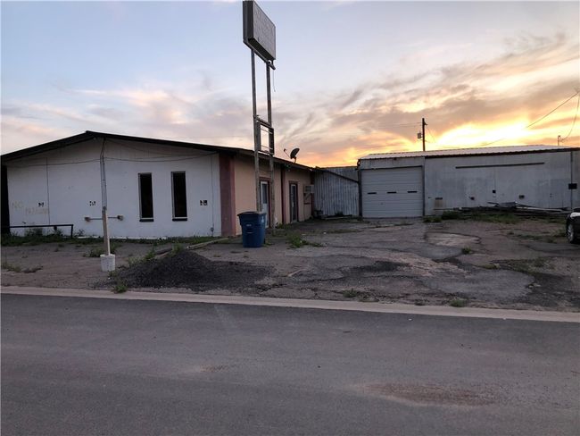 109 S Sun Ave, Home with 0 bedrooms, 0 bathrooms and null parking in Freer TX | Image 13