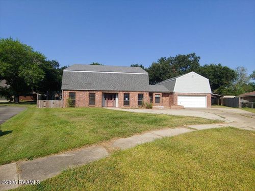 104 Darwin Cir, Lafayette, LA, 70508-7110 | Card Image