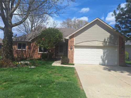 19167 Sandpiper Drive, Macomb Township, MI, 48044 | Card Image