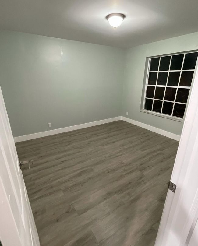 18316 Nw 6 Th St, House other with 3 bedrooms, 2 bathrooms and null parking in Pembroke Pines FL | Image 12