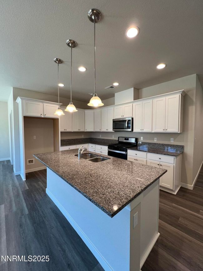 573 Country Hollow Dr, House other with 3 bedrooms, 2 bathrooms and 2 parking in Fernley NV | Image 10