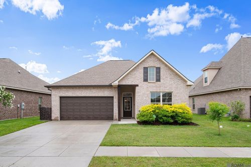 41315 Hackett Canal Dr, Gonzales, LA, 70737-8636 | Card Image