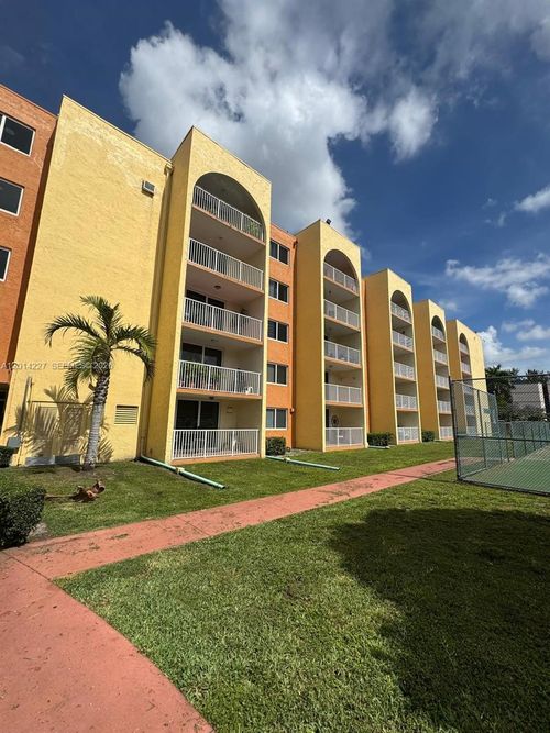 5-102a-7010 Nw 186th St, Hialeah, FL, 33015 | Card Image