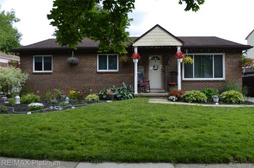 42079 Edenbrooke Dr, Canton, MI, 48187-3947 | Card Image