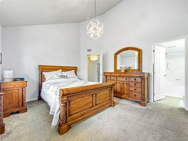 Primary Bedroom | Image 10