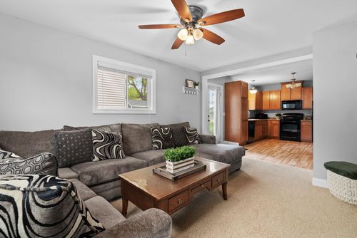 203 Weaver St, RIDGEWAY, WI, 53582-9662 | Card Image
