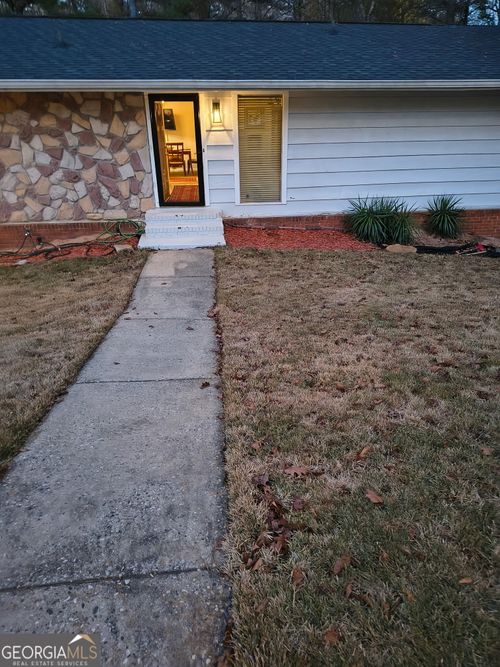 3630 Creekview Cir, South Fulton, GA, 30349-3522 | Card Image