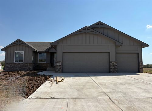 213 E Hanscom St, Derby, KS, 67037-8578 | Card Image