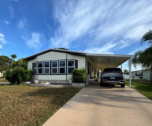 1 Grande Camino Ct, Fort Pierce, FL, 34951-2851 | Card Image