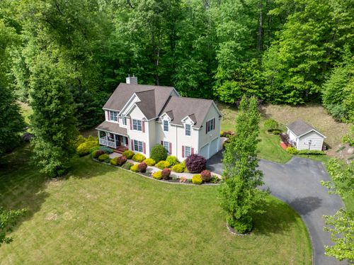 12 Everwood Dr, New Milford, CT, 06776-5443 | Card Image