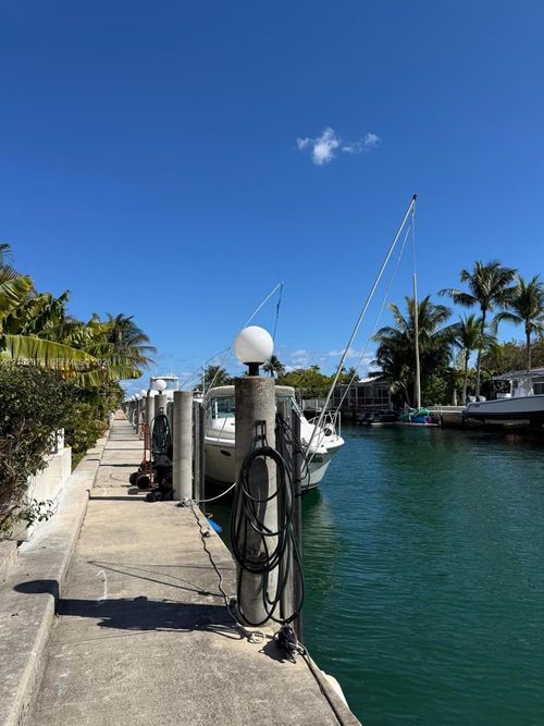 3-6-1609 Ne 105th St, Miami Shores, FL, 33138-2117 | Card Image