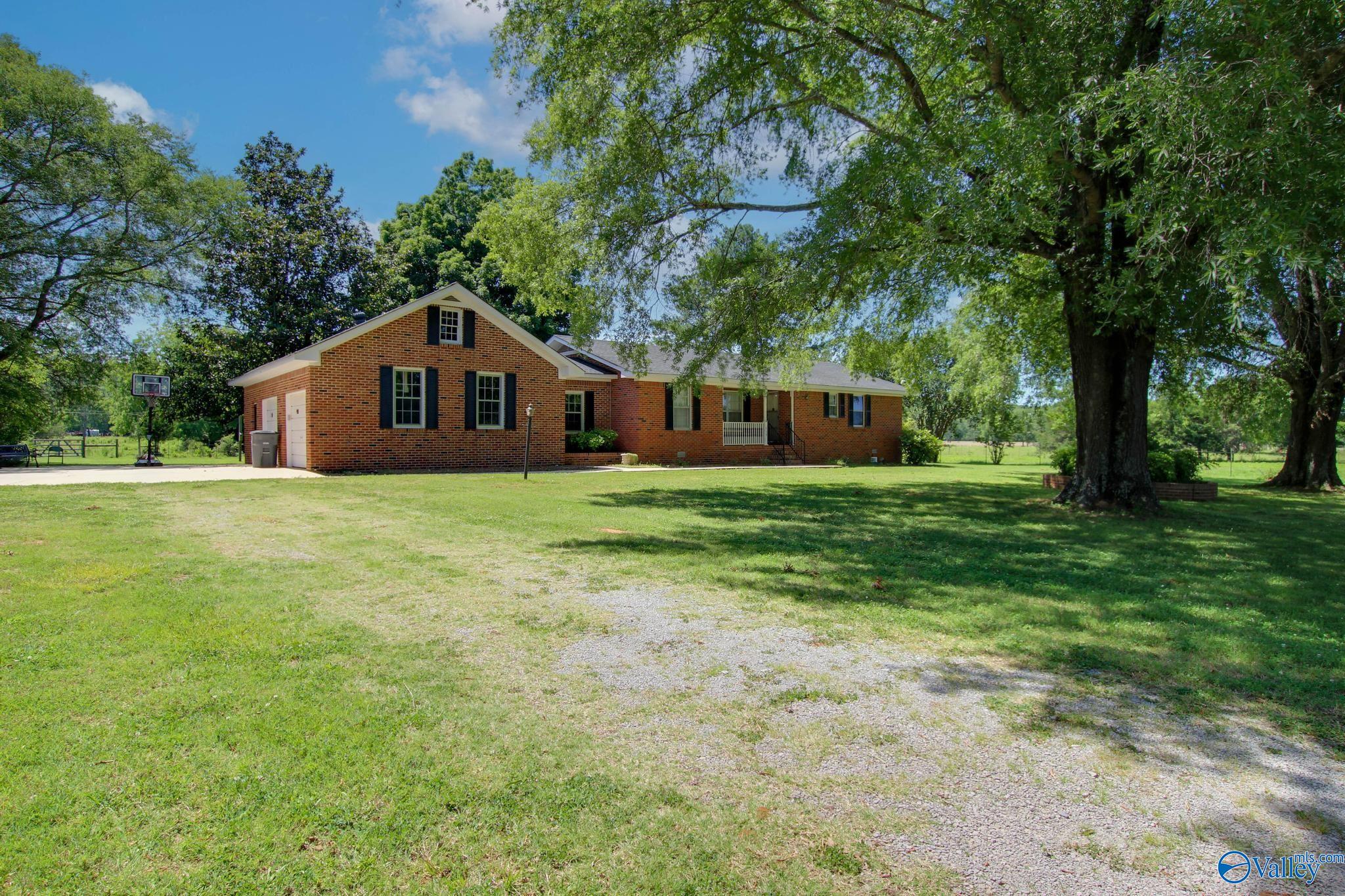 County Road 177 , Moulton, AL 35650