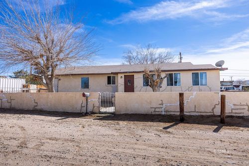 839 E Hillcrest Ave, Ridgecrest, CA, 93555-8116 | Card Image