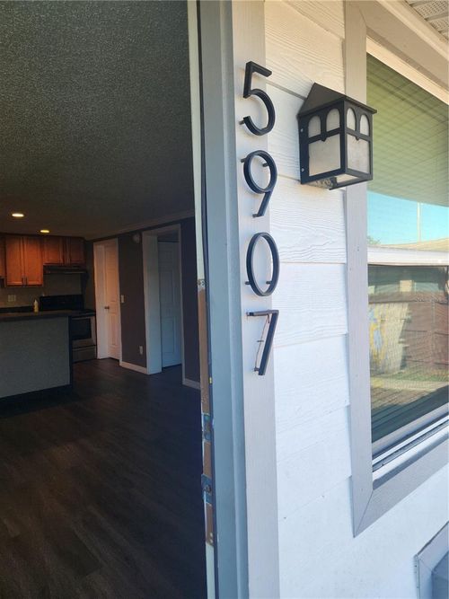 5907-5901 Bryce Ln, Tampa, FL, 33615-6210 | Card Image