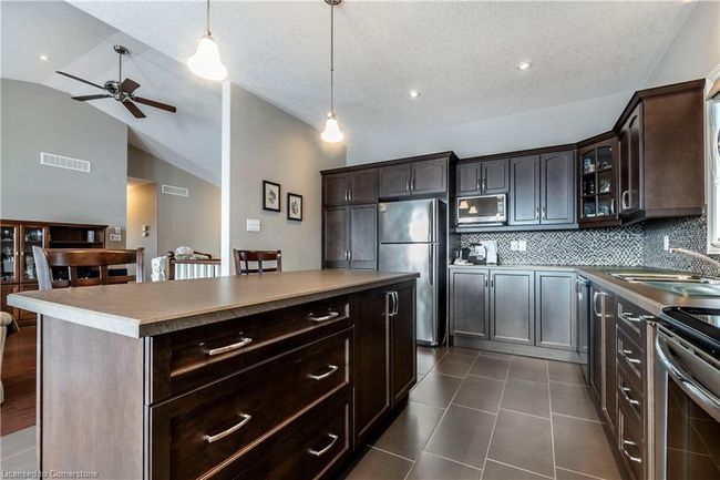 86 Willits Cres, House other with 5 bedrooms, 3 bathrooms and 8 parking in Saint George ON | Image 9