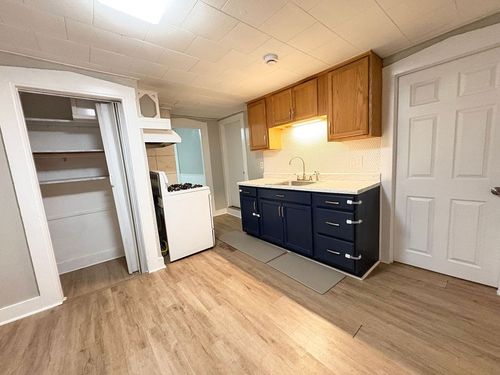 apt-3-72 Wales St, Taunton, MA, 02780-5901 | Card Image