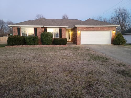 770 Aspen St, Marshfield, MO, 65706-9890 | Card Image