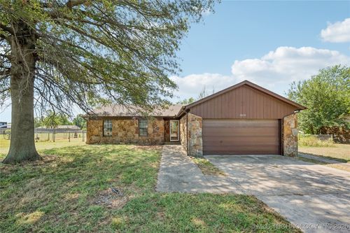 10624 113th St, Owasso, OK, 74055-4256 | Card Image