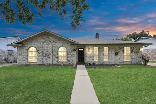 7710 Colony St, Houston, TX, 77036-6010 | Card Image