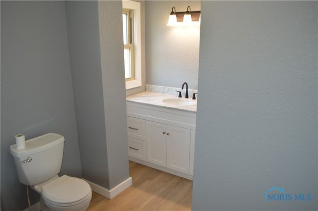 206 W River St, House other with 5 bedrooms, 2 bathrooms and null parking in Antwerp OH | Image 19