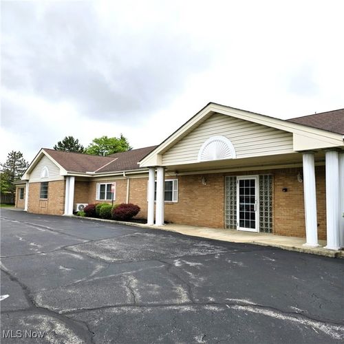 7379 Pearl Rd, Middleburg Heights, OH, 44130-4898 | Card Image