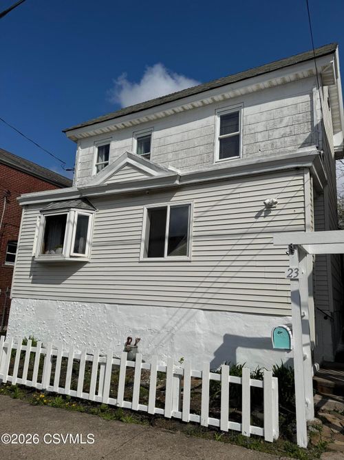 23 W Clay Ave, West Hazleton, PA, 18202-3825 | Card Image