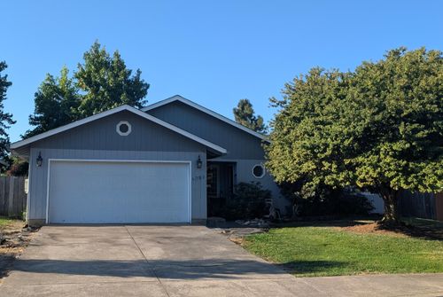 1781 Tanglewood Lane, Medford, OR, 97501 | Card Image