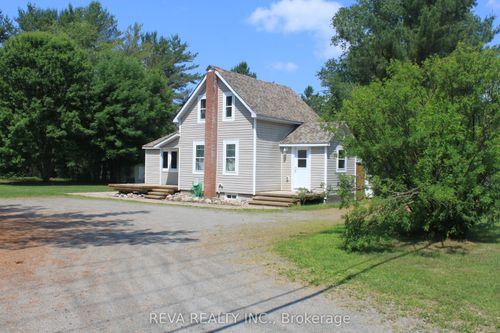 15615 Hwy 35 Highway, Algonquin Highlands, ON, K0M1J2 | Card Image