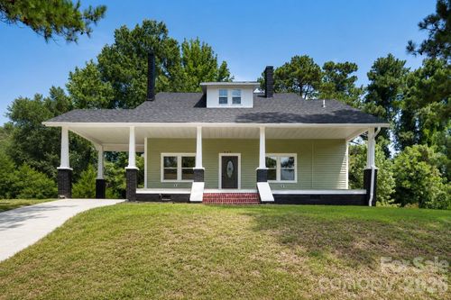 607 Lee Ave, Wadesboro, NC, 28170-2214 | Card Image