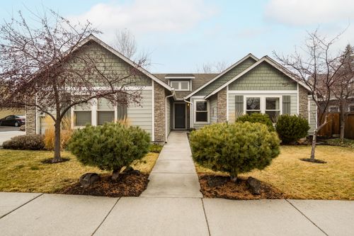 61753 Se Camellia St, Bend, OR, 97702-5001 | Card Image