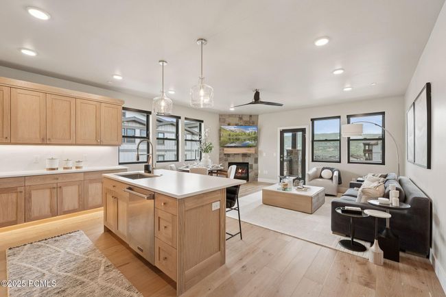 102 - 1121 W Vos Cir, Condo with 3 bedrooms, 2 bathrooms and null parking in Heber City UT | Image 4